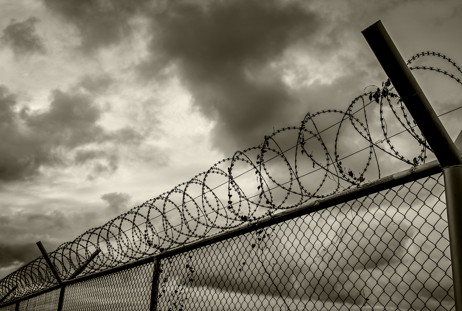 Il mondo al contrario della legalità selettiva